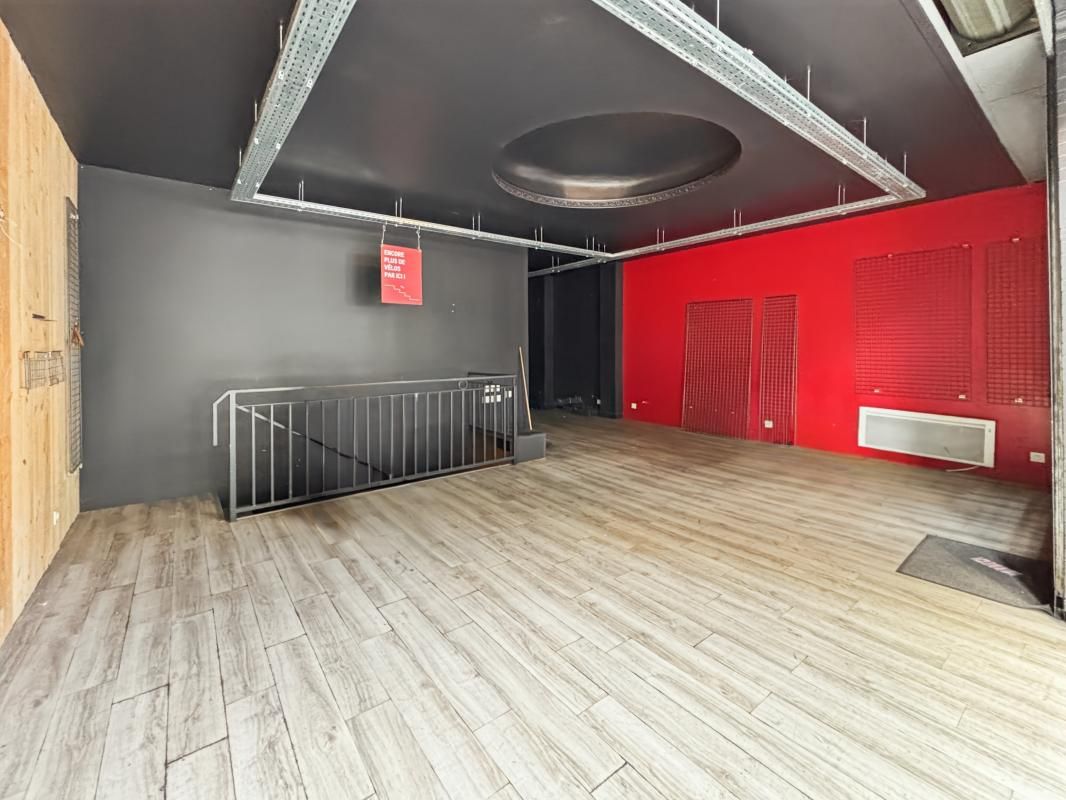 Location local commercial 115 m² non divisibles