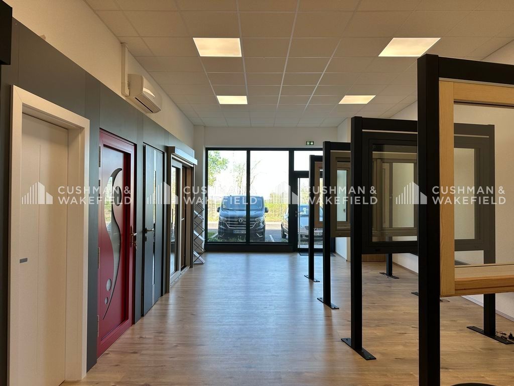 Location activités 153 m² non divisibles