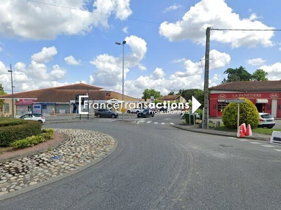 Location local commercial 184 m² non divisibles