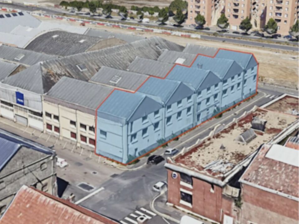 Vente bureaux 1300 m² non divisibles