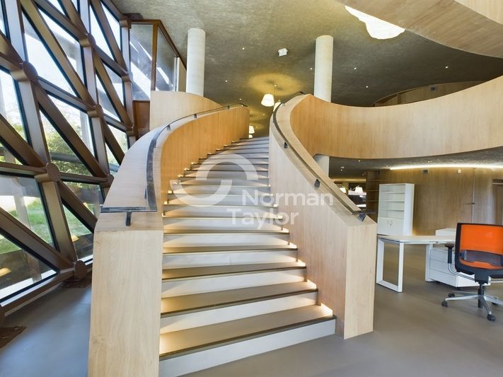 Opportunité exceptionnelle : 2 bâtiments indépendants de bureaux à vendre, quartier Millénaire 