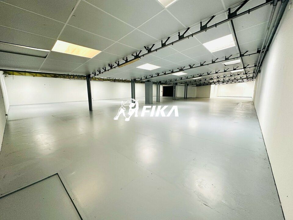 Local d'activités à louer à (33370) Artigues près Bordeaux