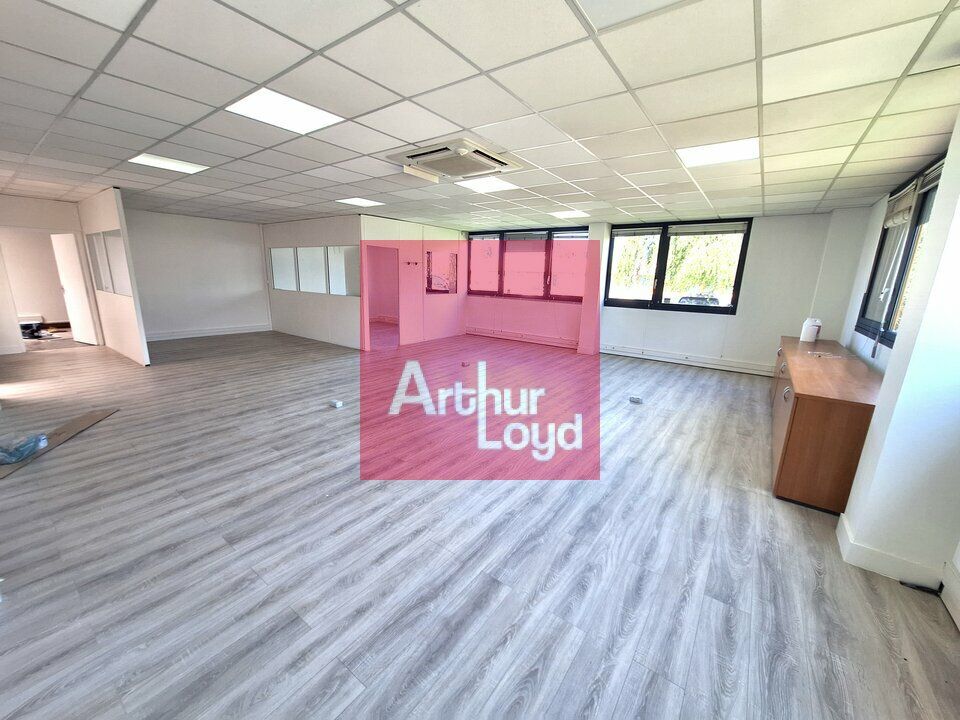 Location bureaux 160 m² non divisibles