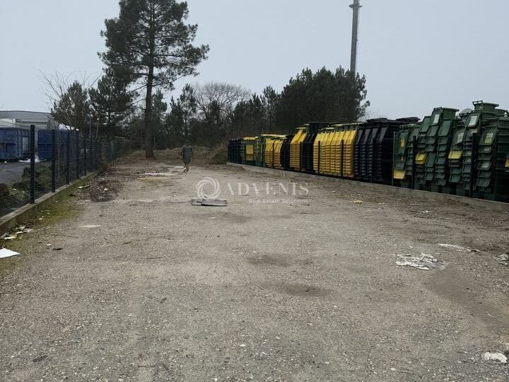 Location terrain 800 m² non divisibles