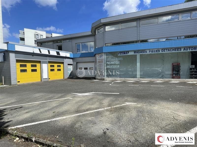 A LOUER - SHOWROOM DE 560 M² - VISIBILIE COMMERCIALE