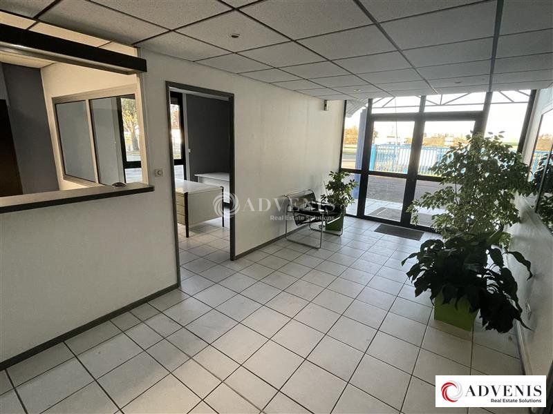 A LOUER  - BATIMENT INDEPENDANT 1140 M² - PROXIMITE RN89