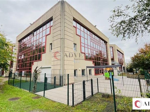 Location bureaux 1247.3 m² divisibles à partir de 458.61 m²