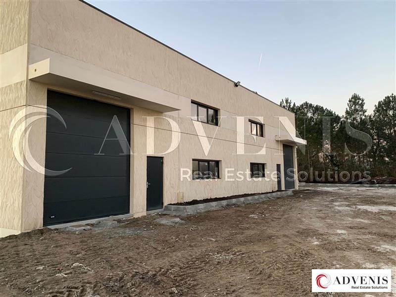 Location local d''activites 218 m² non divisibles