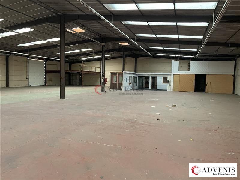 Location local d''activites 1853 m² non divisibles