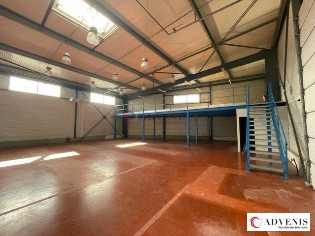 A LOUER - ENTREPOT - 300 M²