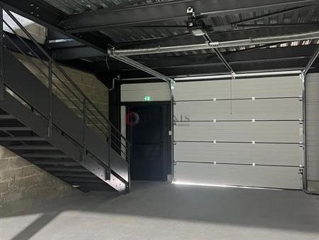 Location local d''activites 174 m² non divisibles