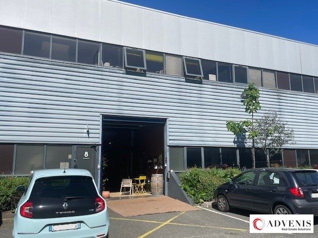 Location local d''activites 826 m² non divisibles
