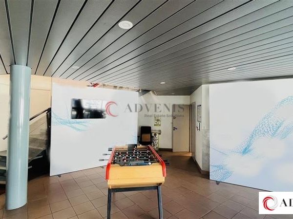 A LOUER - BATIMENT DE BUREAUX - 835 M²