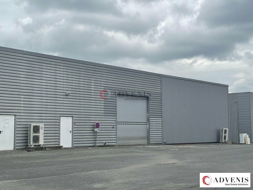Location local d''activites 728 m² non divisibles