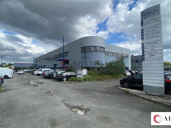 Location bureaux 1584 m² divisibles à partir de 35 m²