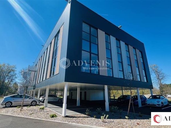 Location bureaux 80 m² non divisibles