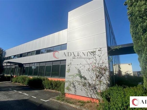 A LOUER - BUREAUX -  85 M²