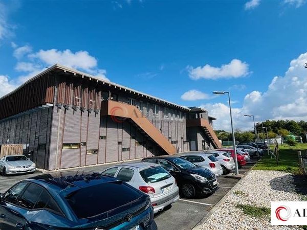 Location bureaux 347 m² divisibles à partir de 30 m²