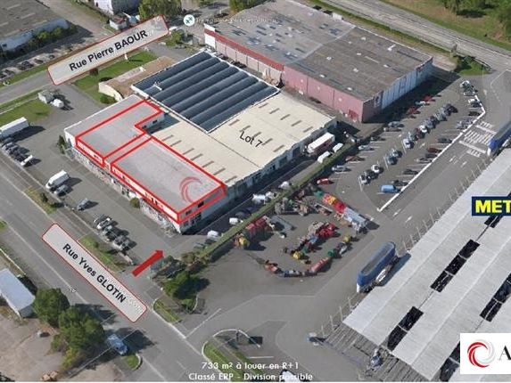 A LOUER- BUREAUX - 780M²