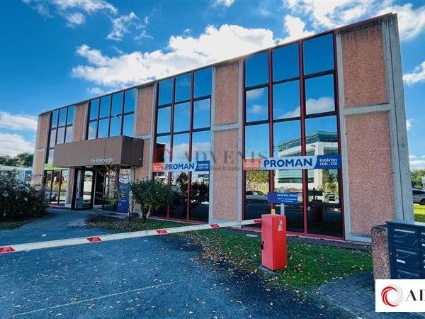 Location bureaux 146 m² divisibles à partir de 69 m²