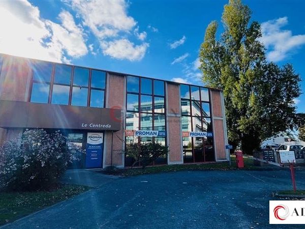 A LOUER - BUREAUX- A PARTIR DE 69 M²