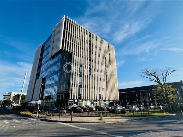 Location bureaux 307 m² divisibles à partir de 307 m²