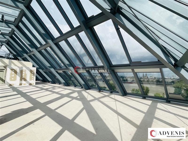 A VENDRE - BUREAUX - 837 M2