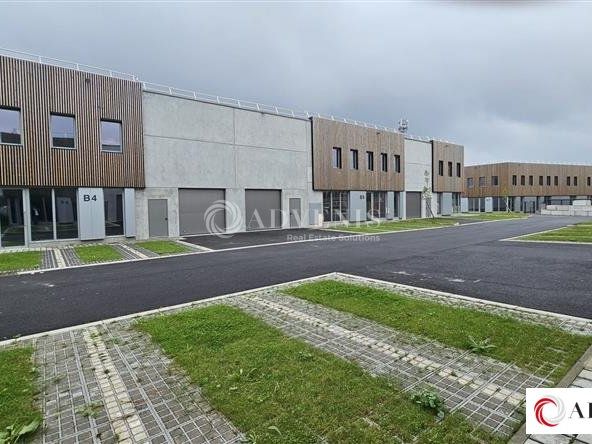 Location local d''activites 2143 m² divisibles à partir de 510 m²