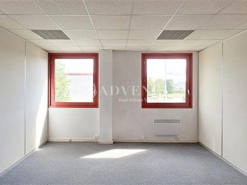 BUREAUX EN R+1 DE 167 M² + BUREAUX/SHOWROOM EN RDC DE 234 M²