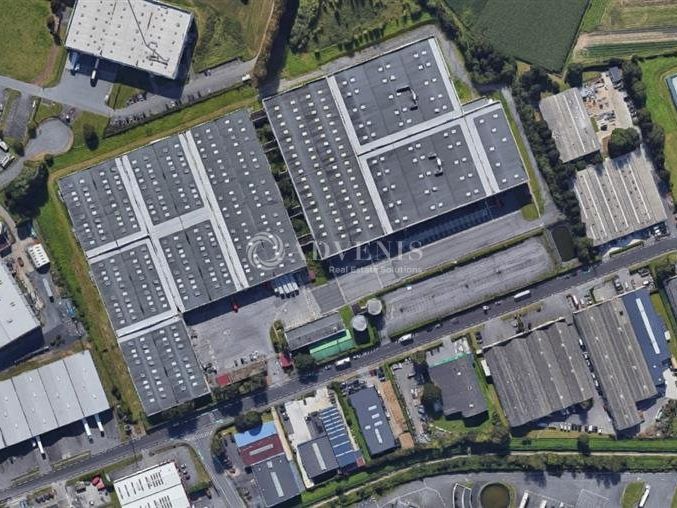 SURFACE LOGISTIQUE DE 9.148 M² + 38 QUAIS