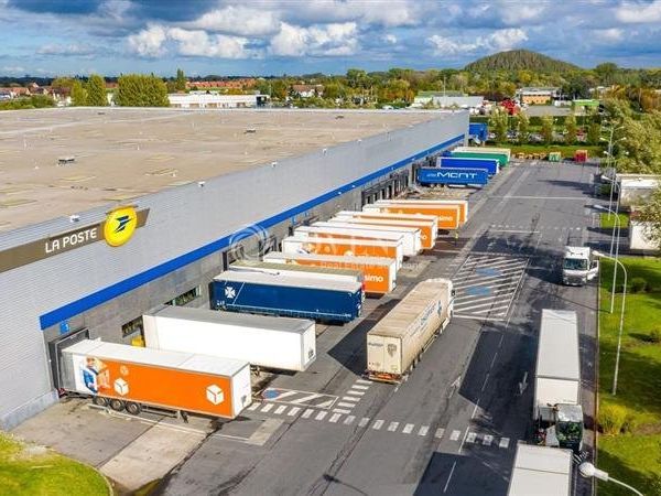 LOGISTIQUE  DOUBLE FACE DE 24.905 M² + 50 QUAIS
