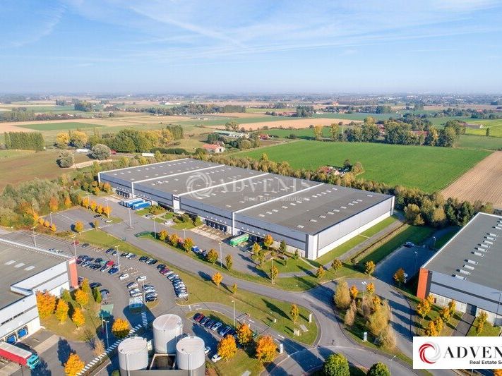 Location entrepot 43320 m² divisibles à partir de 21467 m²