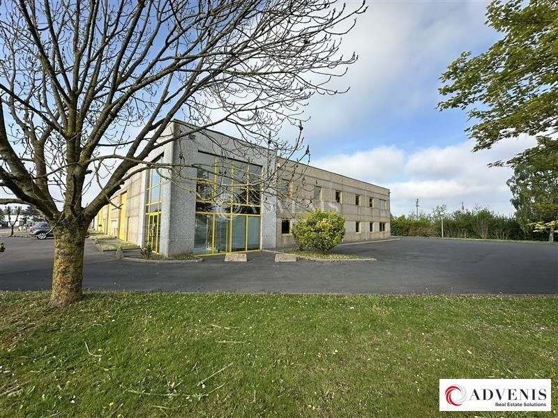 Location entrepot 720 m² non divisibles