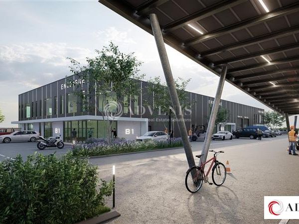Location local d''activites 2802 m² divisibles à partir de 388 m²