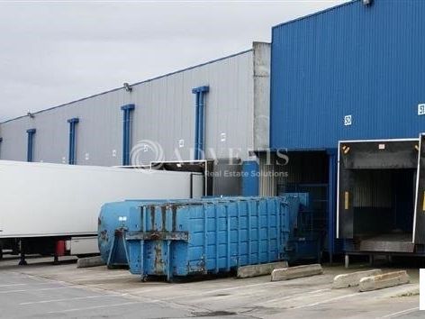 Location entrepot 17642 m² non divisibles