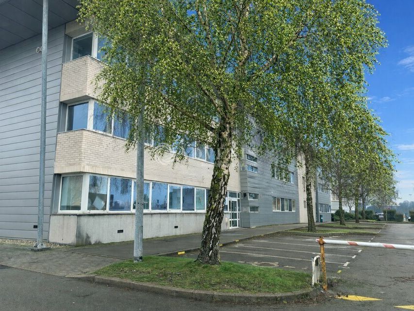 Location bureaux 334 m² divisibles à partir de 70 m²