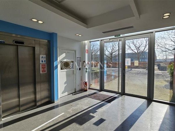 BUREAUX A PARTIR DE 370 M² | POSSIBILITE LABO EN RDC !