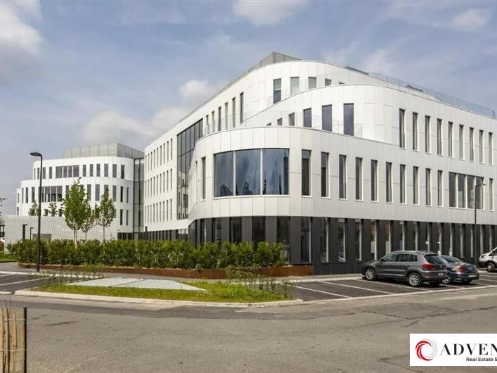 Location bureaux 988 m² divisibles à partir de 485 m²