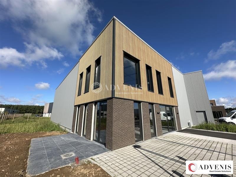 Location entrepot 2043 m² divisibles à partir de 540 m²