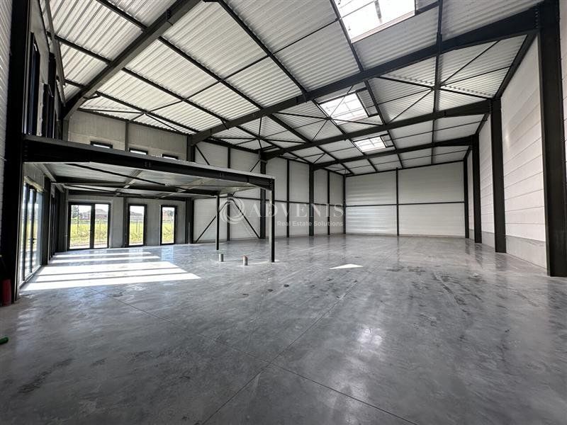 SURFACES D'ENTREPOTS NEUVES AU COEUR DE LA PEVELE