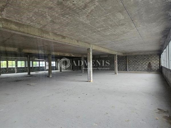 ENSEMBLE MIXTE COMMERCE BUREAUX