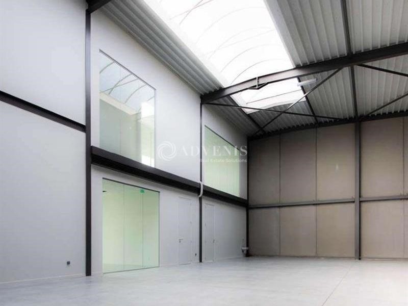 CELLULE D'ACTIVITE DE 656 M² AU COEUR D'EURASANTE