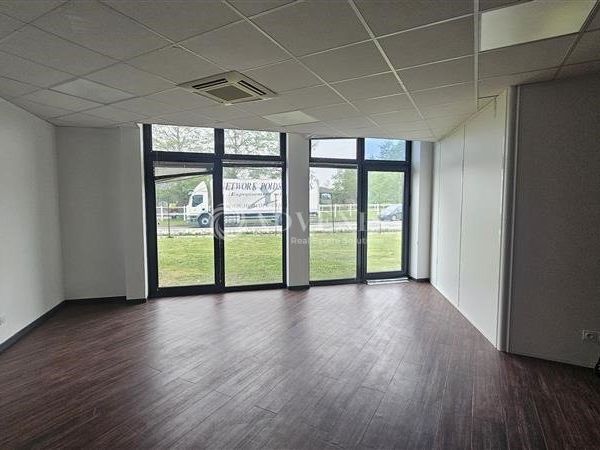 BUREAUX DE 125 M² A 150 M²