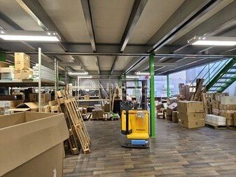 EN PLEIN COEUR DE LA PILATERIE - CELLULE DE 446 M²