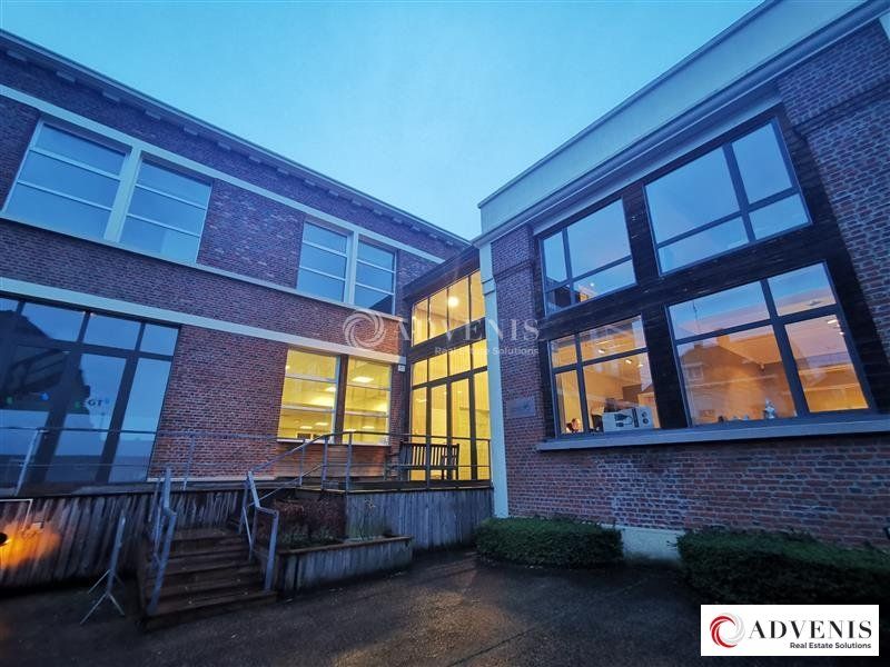 Location entrepot 7907 m² divisibles à partir de 2800 m²