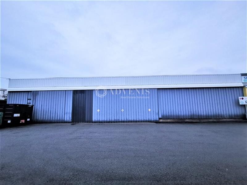 A LOUER / A VENDRE - ENTREPÔT DE 7.900 M² AVEC QUAIS NIVELEURS