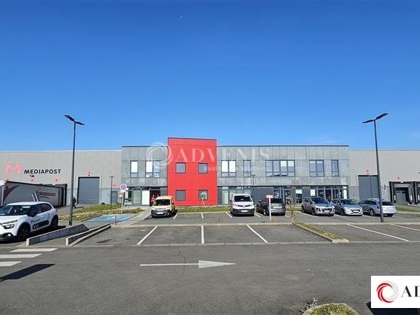 Location entrepot 6473 m² non divisibles