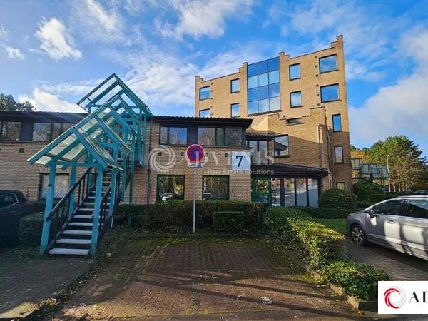 Location bureaux 93 m² divisibles à partir de 32 m²