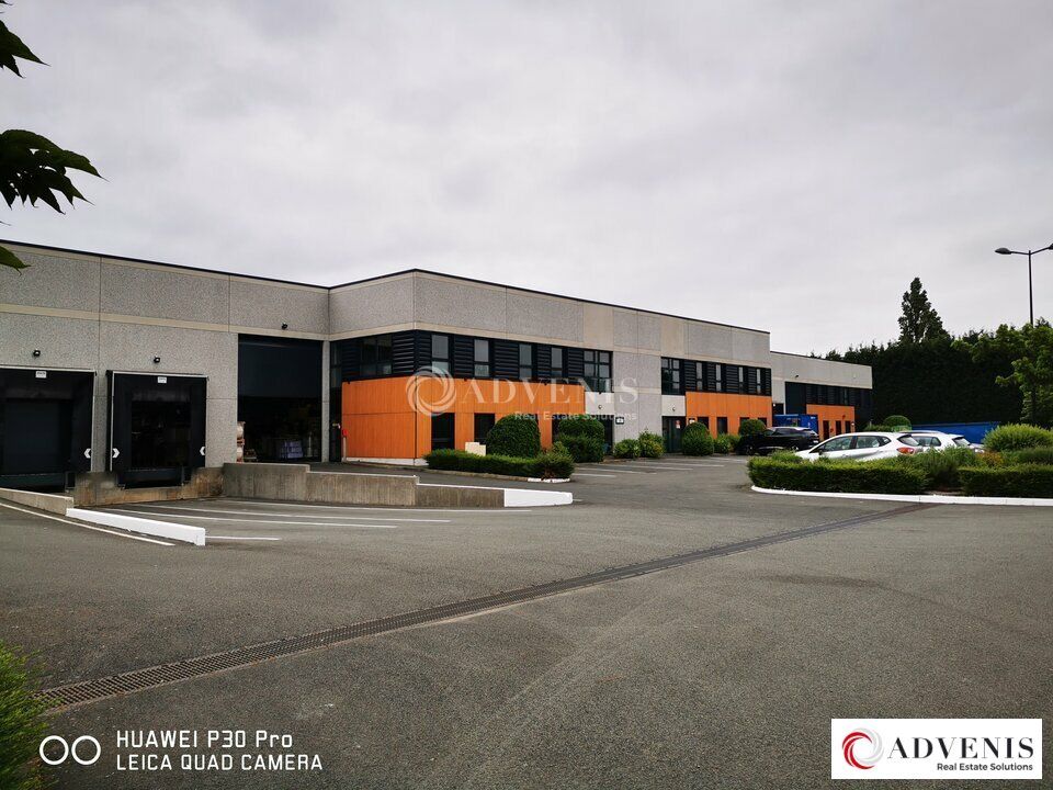 Location entrepot 3799 m² non divisibles