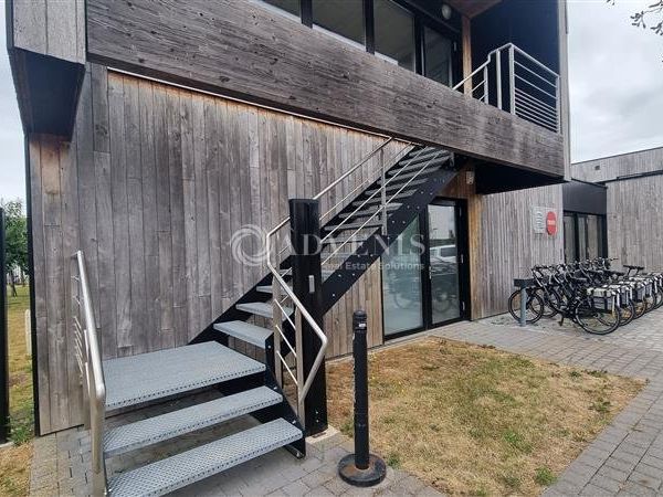 Location bureau - 710 m²